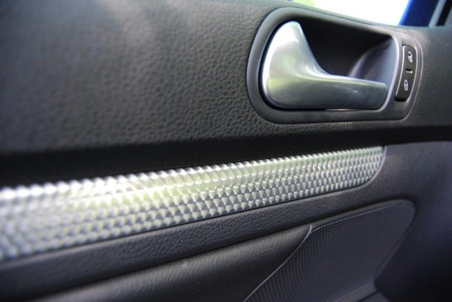  Volkswagen Golf R32 2008 года  (фото 35 из 62)